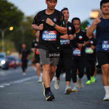Runner Photo 3716234