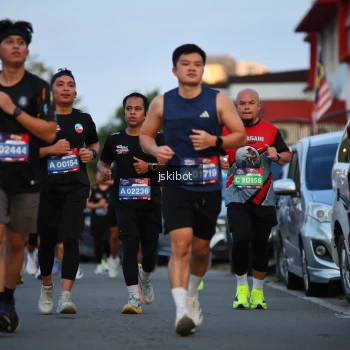 Runner Photo 3716241