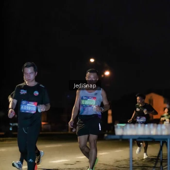 Runner Photo 3716251