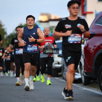 Runner Photo 3716255