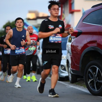 Runner Photo 3716261