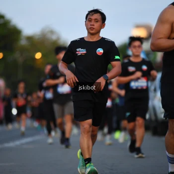 Runner Photo 3716274
