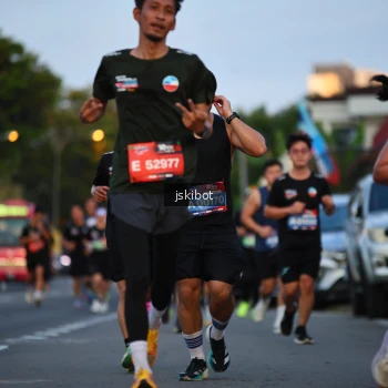 Runner Photo 3716304