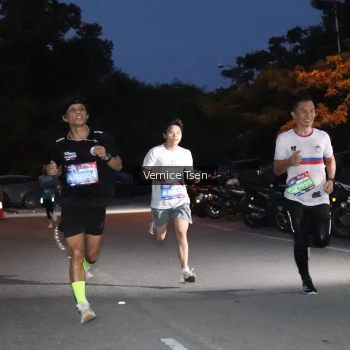 Runner Photo 3716353