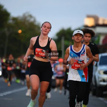 Runner Photo 3716376