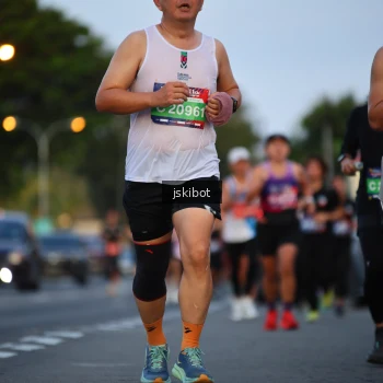 Runner Photo 3716403
