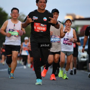 Runner Photo 3716408