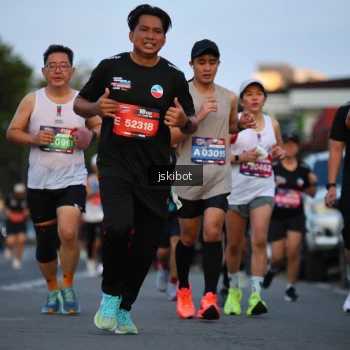 Runner Photo 3716419