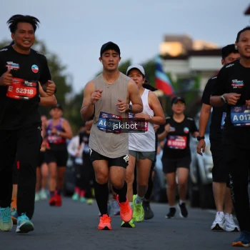 Runner Photo 3716423