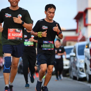 Runner Photo 3716446