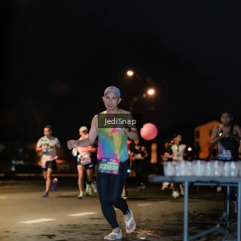 Runner Photo 3716453