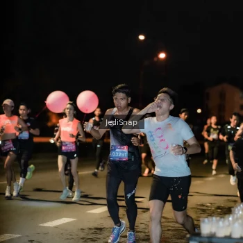 Runner Photo 3716459
