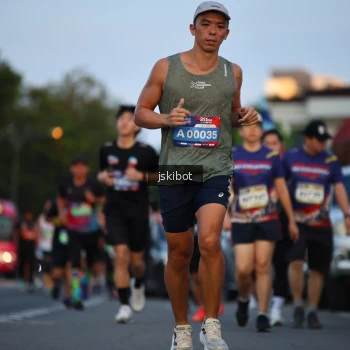 Runner Photo 3716545