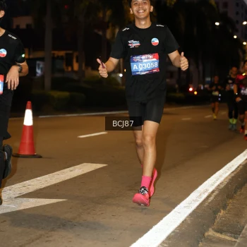Runner Photo 3716593