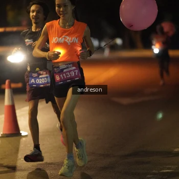 Runner Photo 3716606