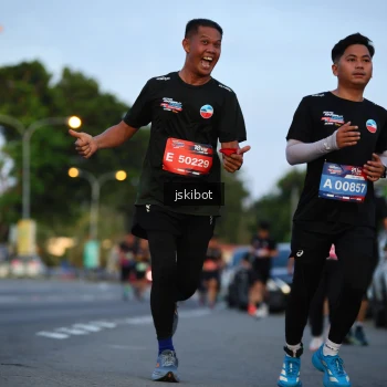 Runner Photo 3716613