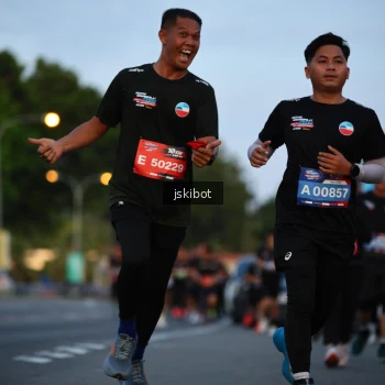 Runner Photo 3716624