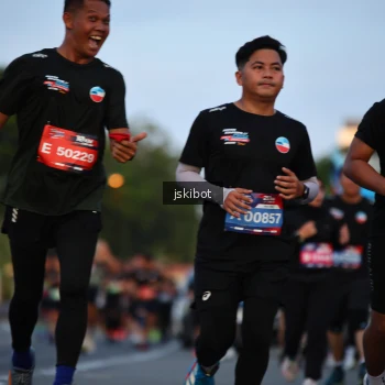 Runner Photo 3716627