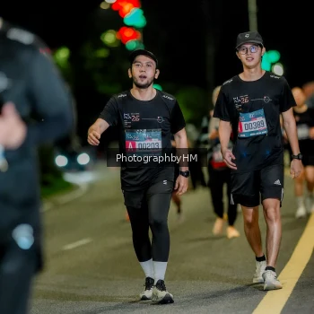 Runner Photo 3716643