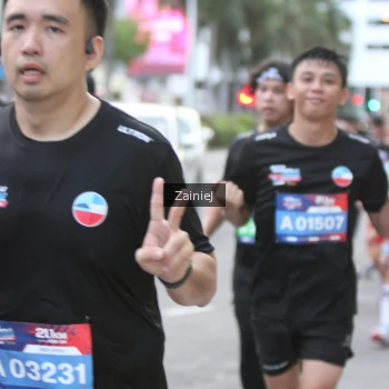 Runner Photo 3716672