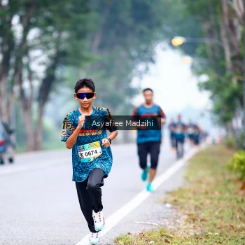 Runner Photo 3716675