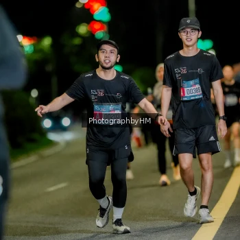 Runner Photo 3716678