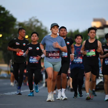 Runner Photo 3716690