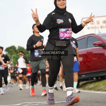 Runner Photo 3716695