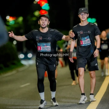 Runner Photo 3716706