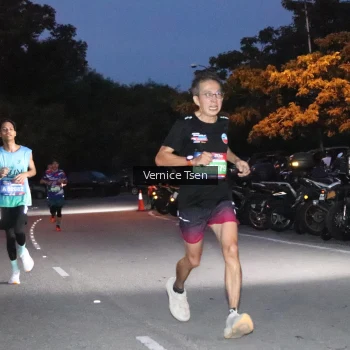 Runner Photo 3716728