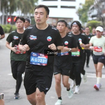 Runner Photo 3716744