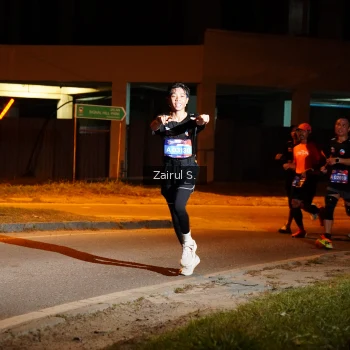 Runner Photo 3716770