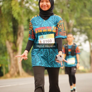 Runner Photo 3716773