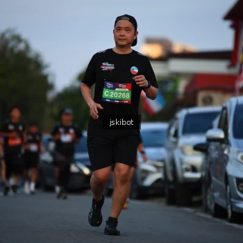 Runner Photo 3716800