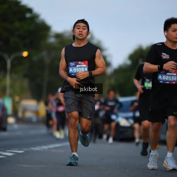 Runner Photo 3716812