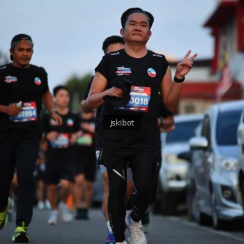 Runner Photo 3716845