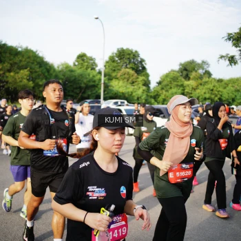 Runner Photo 3716849