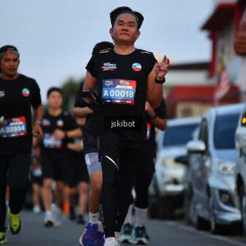 Runner Photo 3716853
