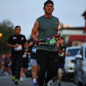 Runner Photo 3716861