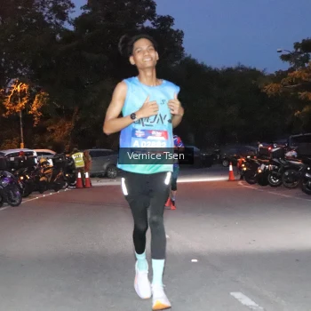 Runner Photo 3716878