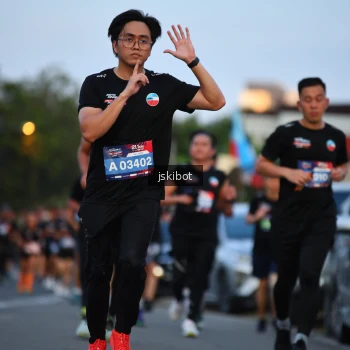 Runner Photo 3716892