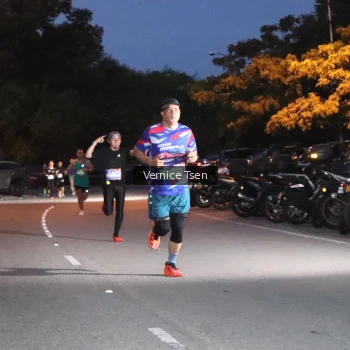Runner Photo 3716896