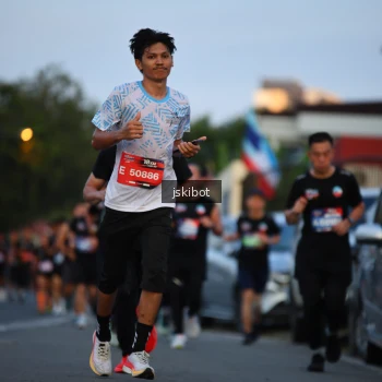 Runner Photo 3716903