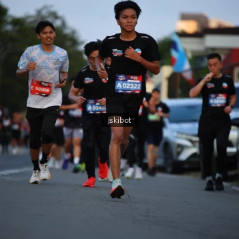 Runner Photo 3716910