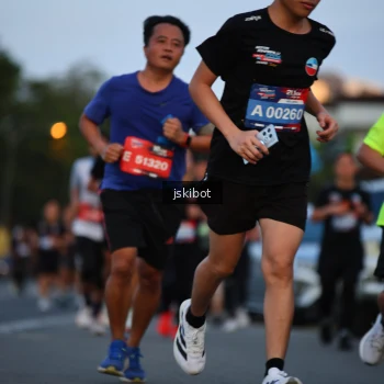 Runner Photo 3716929