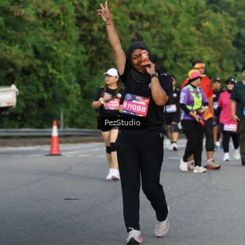 Runner Photo 3716945
