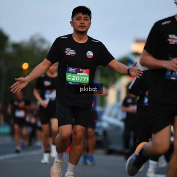 Runner Photo 3716954