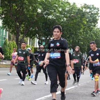 Runner Photo 3716976