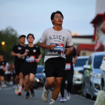 Runner Photo 3716984