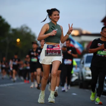 Runner Photo 3717001